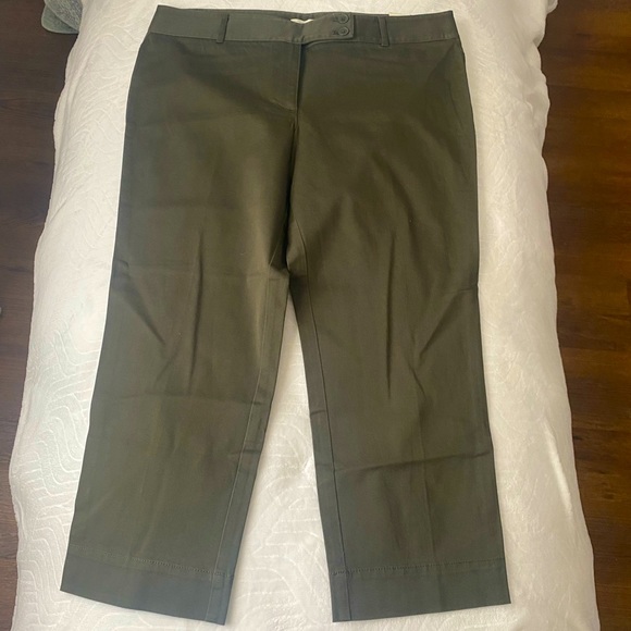 LOFT Pants - Ann Taylor loft olive green Marissa Capri Size 12